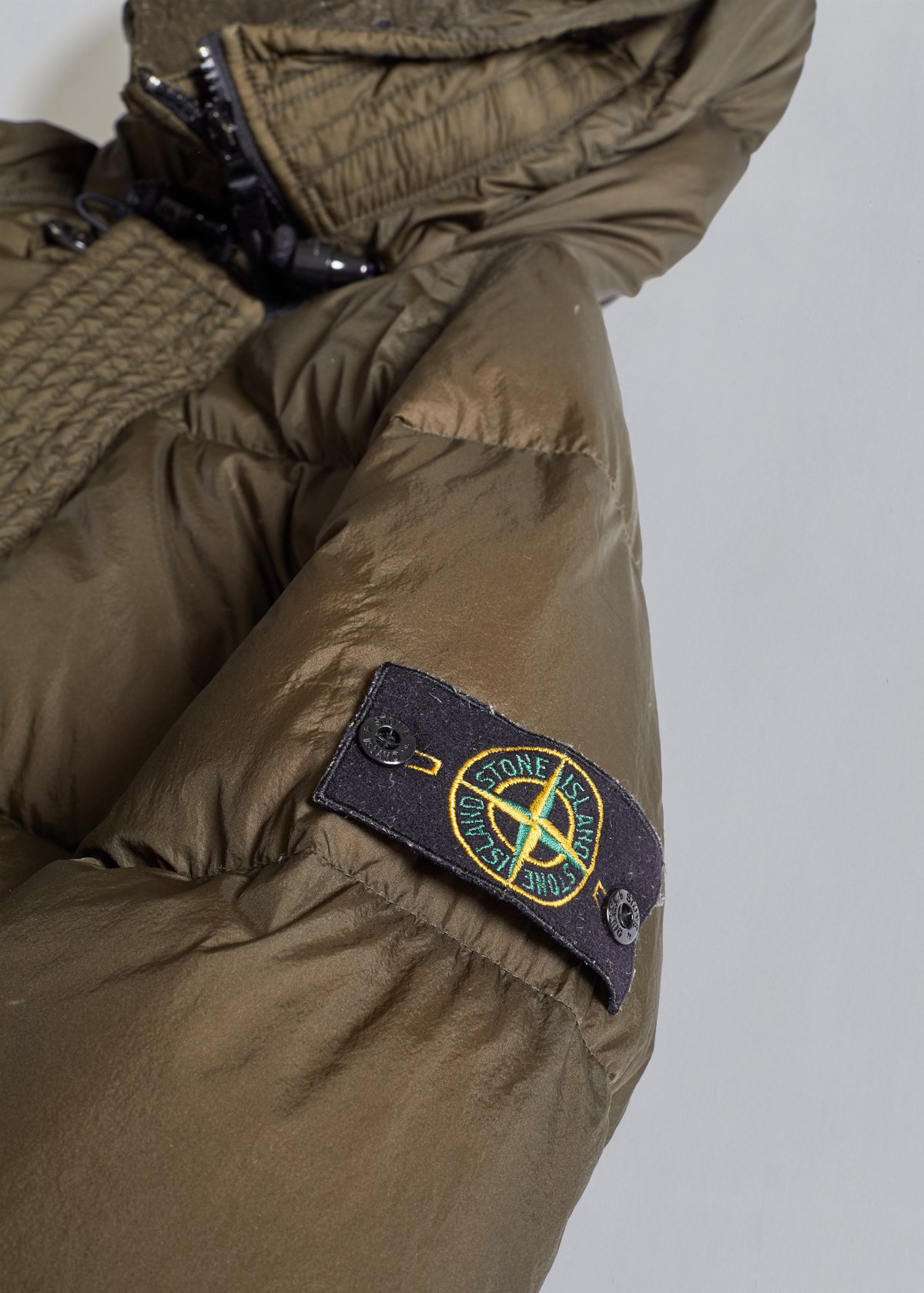 STONE ISLAND OLIVE GARMENT DYED GOOSE DOWN JACKET STONE ISLAND OLIVE GARMENT DYED GOOSE DOWN JACKET